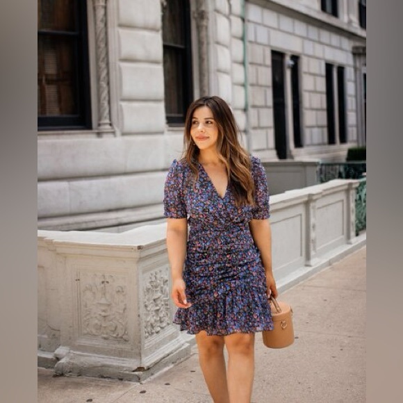 Astr the Label shirred ruffle skirt mini dress purple blue red floral v neck - Picture 3 of 13